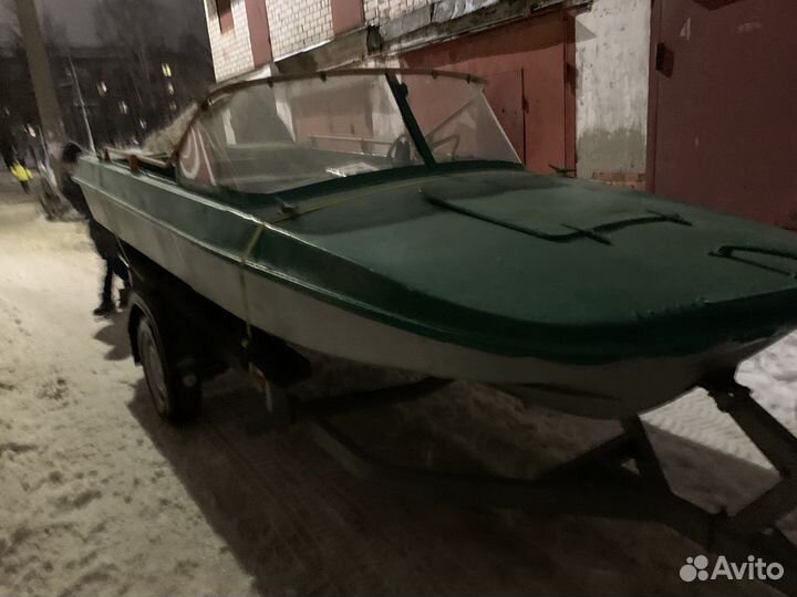 Лодка Обь-3 с мотром Вихрь