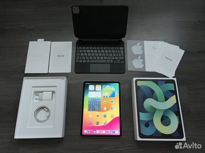 iPad Air 4 256gb Sim (+ Magic Keyboard)