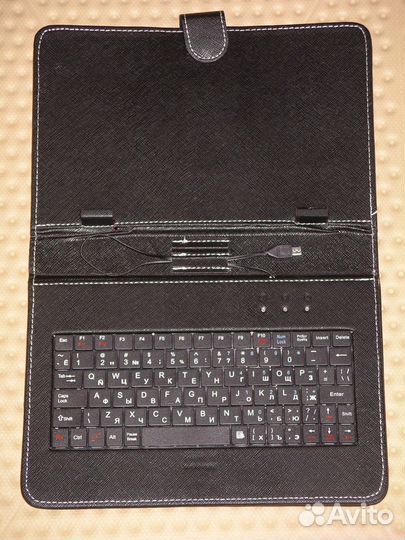 Чехол с клавиатурой на русском языке 9 дюймов