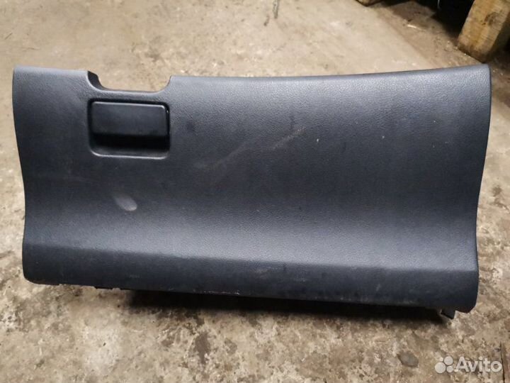 Бардачок Toyota Corolla 150 1ZR-FE 2008