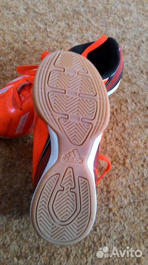 Футбольные бутсы Adidas