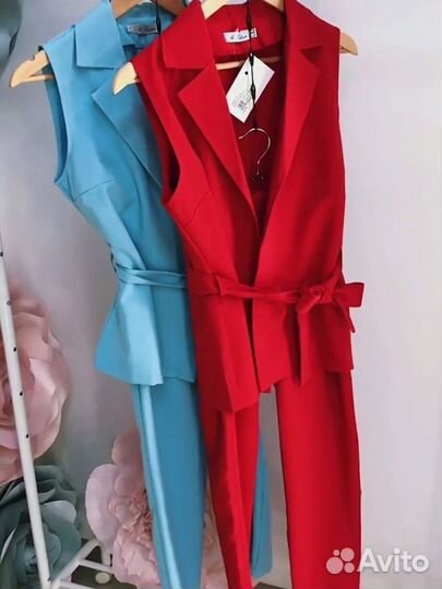 Брючный костюм женский