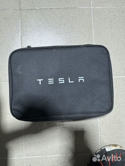 Фаркоп Tesla Model X