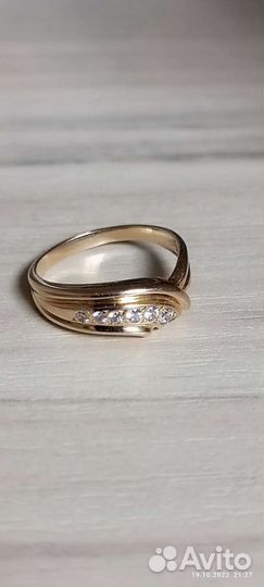 Золотое кольцо 585