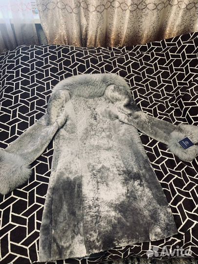 Шуба из мутона с воротником