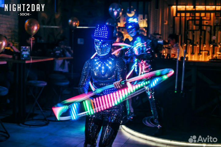 Световое шоу Мимы Ходулисты Артисты Сочи Праздник