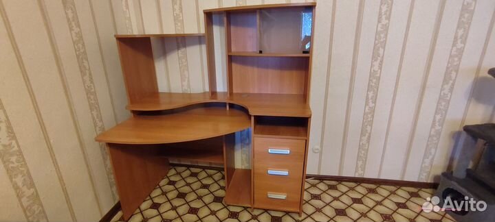 Комьютерный стол