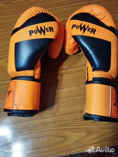 Боксерские перчатки 12 oz новые