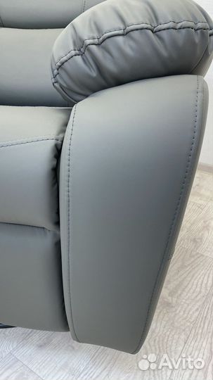 Кресло реклайнер для наращивания и педикюра