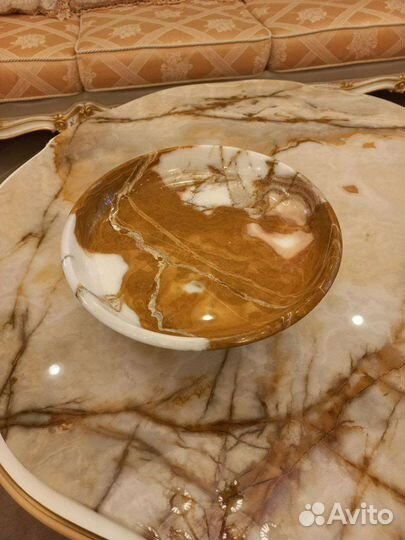 Ваза из оникса