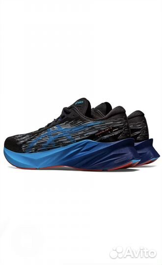 Кроссовки беговые Asics Novablast 3