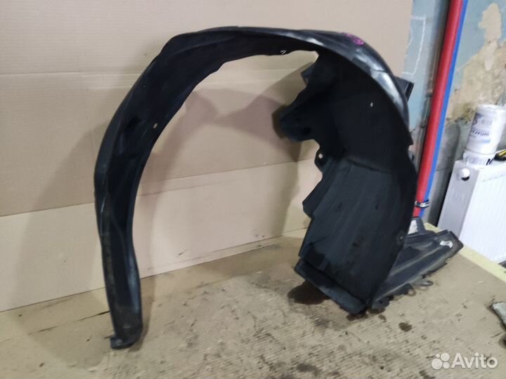 Подкрылок Subaru Impreza wagon GG3 передний правый