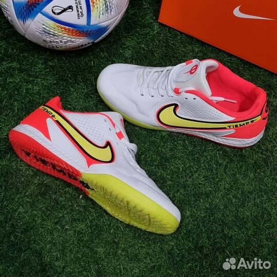 Nike Tiempo