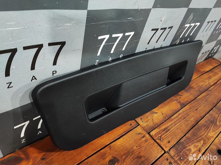 Обшивка крышки багажника VW Polo 5 sedan 10-20 Б/У