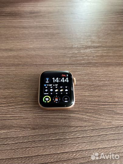 Часы apple watch se 40 mm