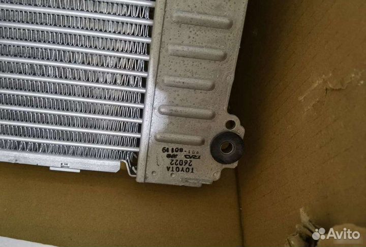 Интеркулер Toyota Rav4