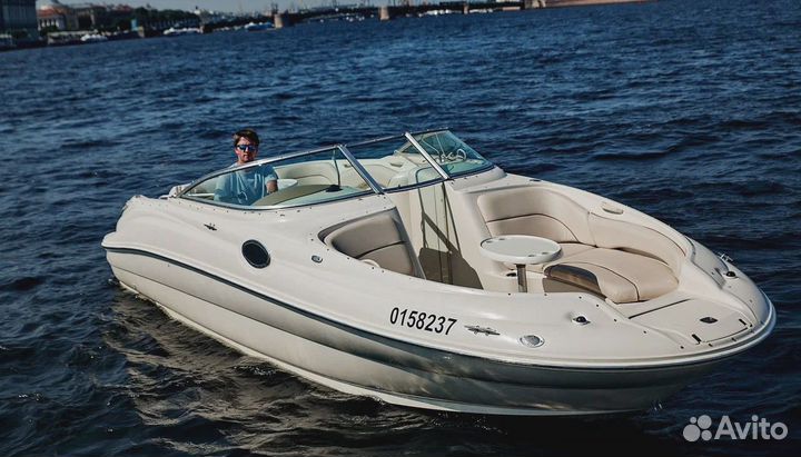 Прогулка на катере с капитаном, аренда катера