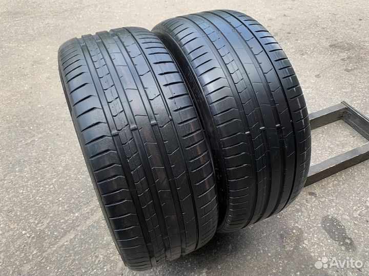 Pirelli P Zero PZ4 275/35 R22