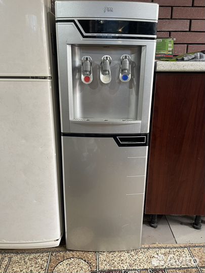 Кулер для воды ecotronic G5-lfpm с VFD монитором