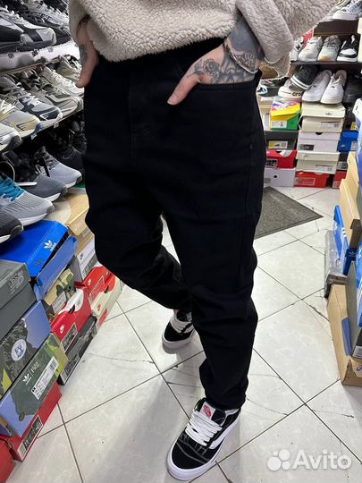 Джинсы бананы