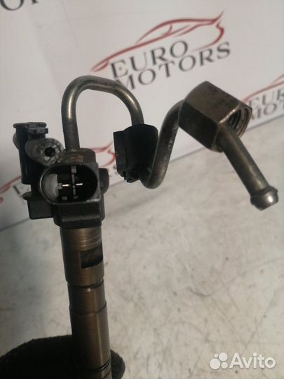 Форсунка топливная Volkswagen Passat CBA