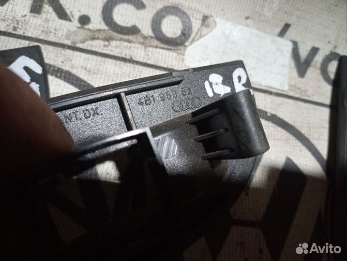 Накладка кнопки стеклоподъёмника правая Audi A6 C5