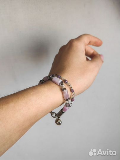 Браслет с кунцитом