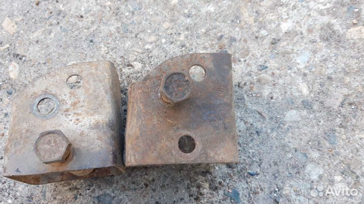 Проставки под задние амортизаторы