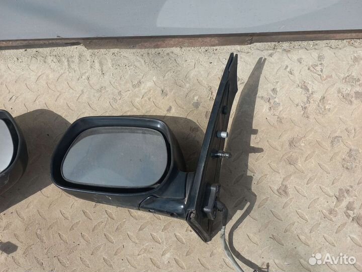 Toyota Avensis Verso зеркала заднего вида серебро