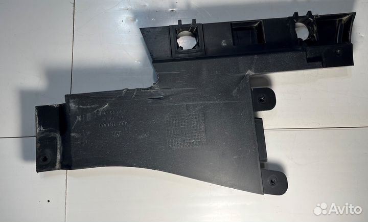 Кронштейн облицовки днища BMW E87