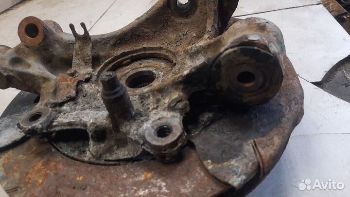 Кулак поворотный задний правый Porsche Cayenne