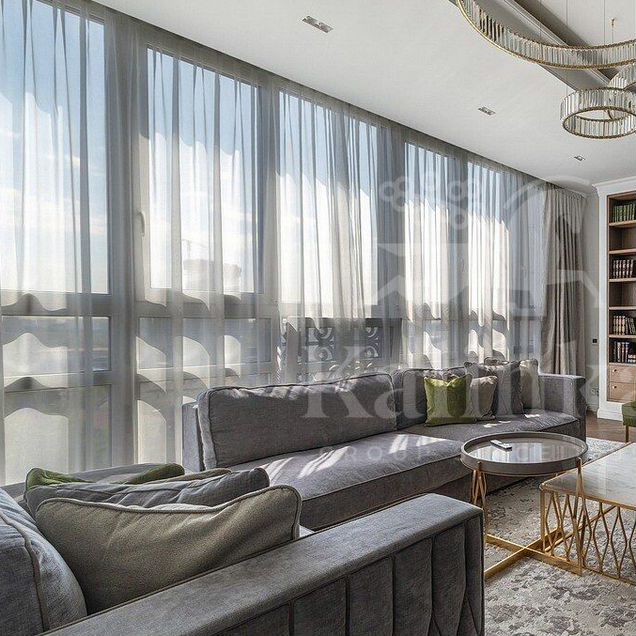 4-к. квартира, 128 м², 17/24 эт.