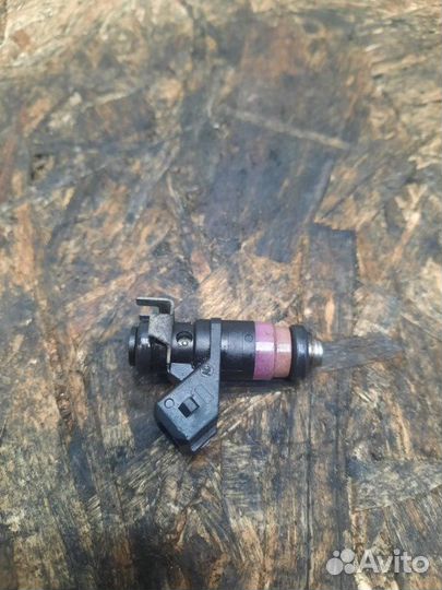 Форсунка Renault Megane универсал 1.6 K4M812 2005