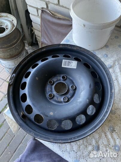 Штампованный диск vw passat