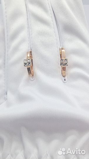 Золотые серьги