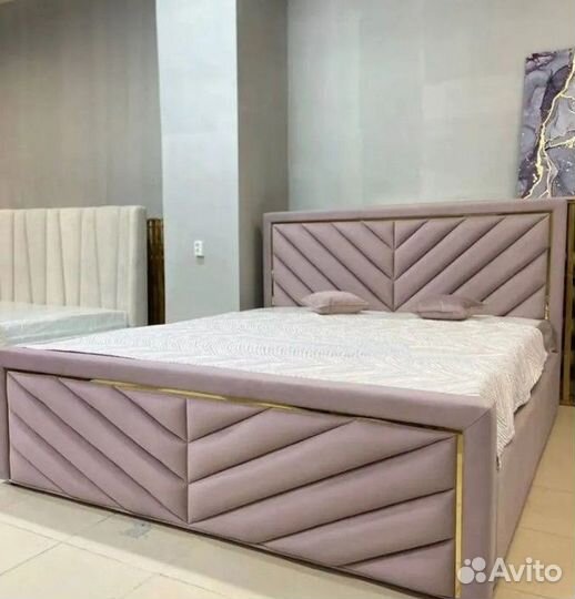 Кровать мягкая двуспальная на заказ