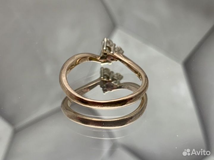 Золотое кольцо с бриллиантами 585 пробы массой 2.2