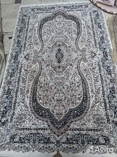 Ковер в хорошем состоянии