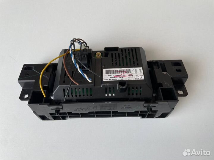 Цветной информациoнный дисплей Fоrd Fосus 3