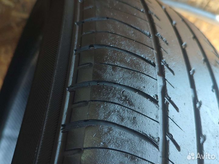 Yokohama BluEarth E70 215/55 R17 94V