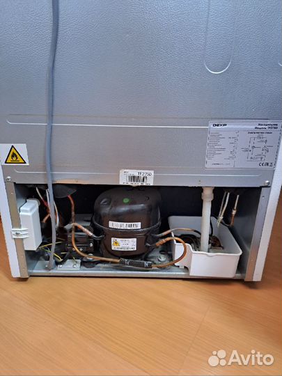 Холодильник Dexp TF275D