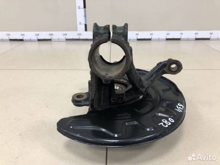 Цапфа/кулак поворотный передний левый Skoda Octavi