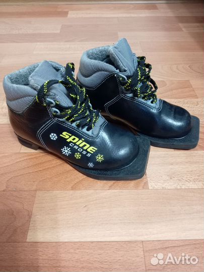 Лыжные ботинки детские