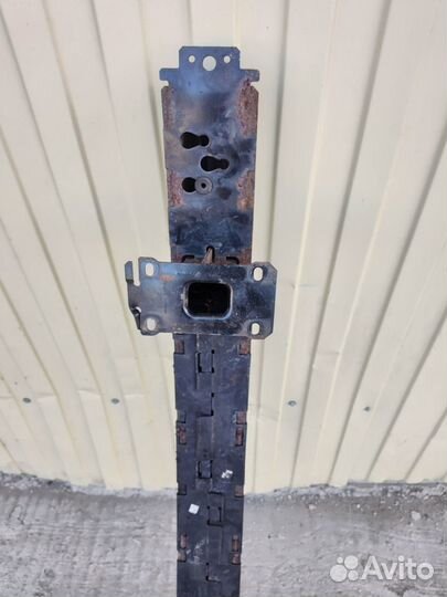 Усилитель бампера передний Land Rover Range Rover