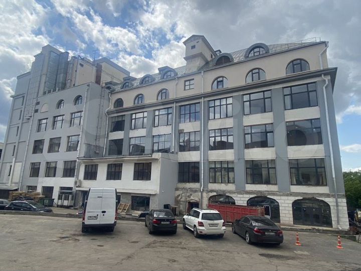 Продам торговое помещение, 373 м²