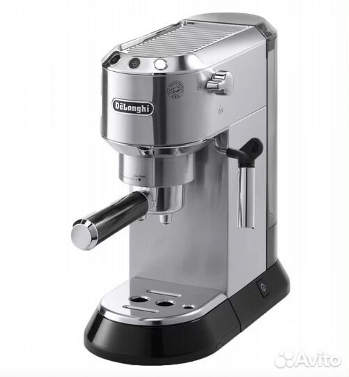 Рожковая кофеварка DeLonghi EC685.M Silver