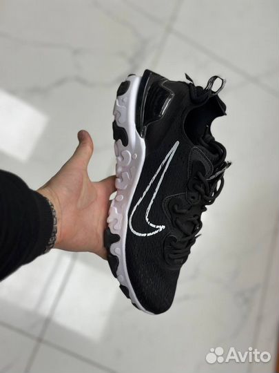 Кроссовки Nike