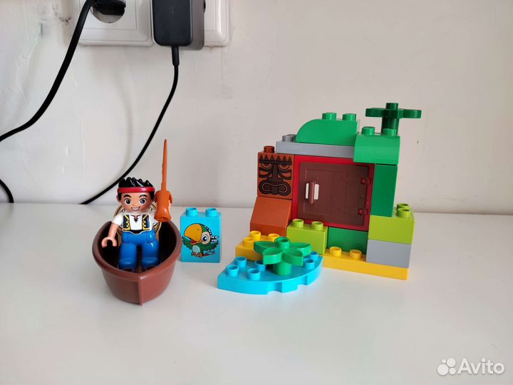 Lego duplo Пираты 10513 и 10512