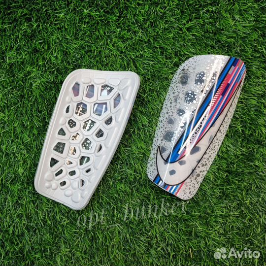 Щитки футбольные Nike