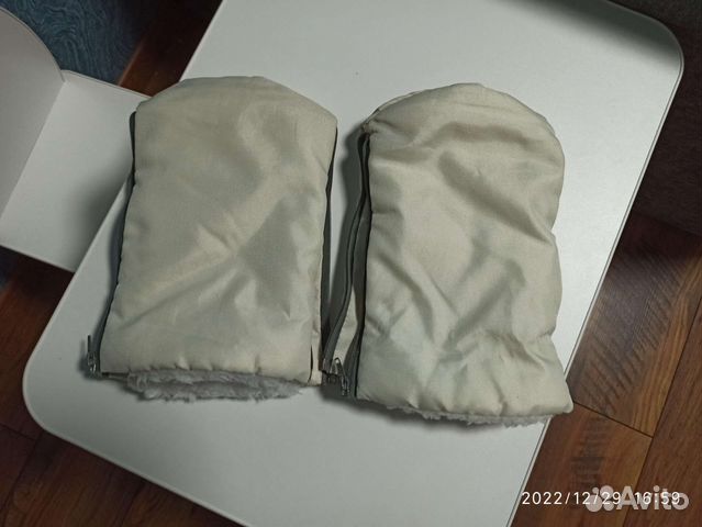 Муфта варежки на коляску с мехом
